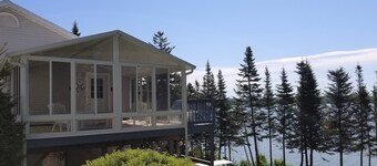 Exquisite oceanfront, 4 bedroom home with stunning views