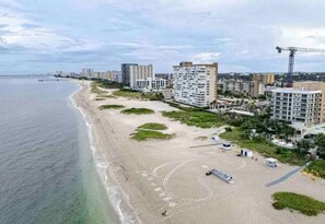 Beach nearby, sun loungers, beach towels - POOL+HOT TUB+SAUNA+GYM! 1 MINUTE WALK TO BEACH! (Pompano Beach)