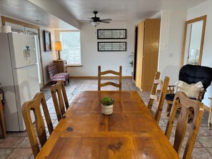 Apart Daire, Birden Çok Yatak, Havuz Kullanımı, Dağ Manzaralı (Hacienda Roja - The Juniper #5) | Yemek sevisi