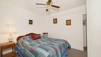 Vila, várias camas, vista para a montanha | 2 quartos, Wi-Fi de cortesia, roupa de cama