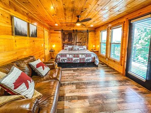 2 Schlafzimmer, Zimmersafe, Bügeleisen/Bügelbrett, Reisekinderbett