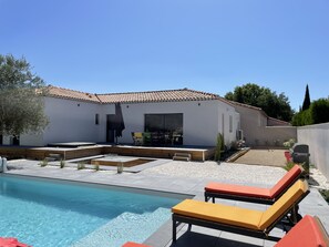 Piscine extérieure, piscine chauffée