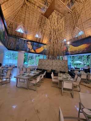 Restaurant - Kingdom of the Sun III (Nuevo Nayarit)
