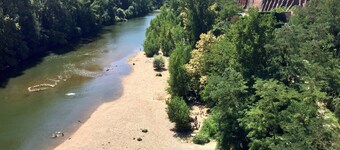 Large house near the beach (Tarn)