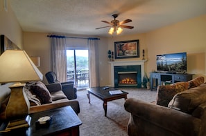 TV, fireplace