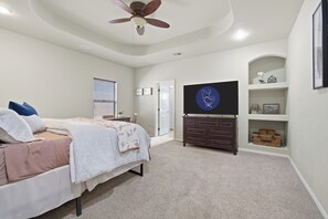 4 habitaciones, escritorio, tabla de planchar con plancha y wifi gratis 