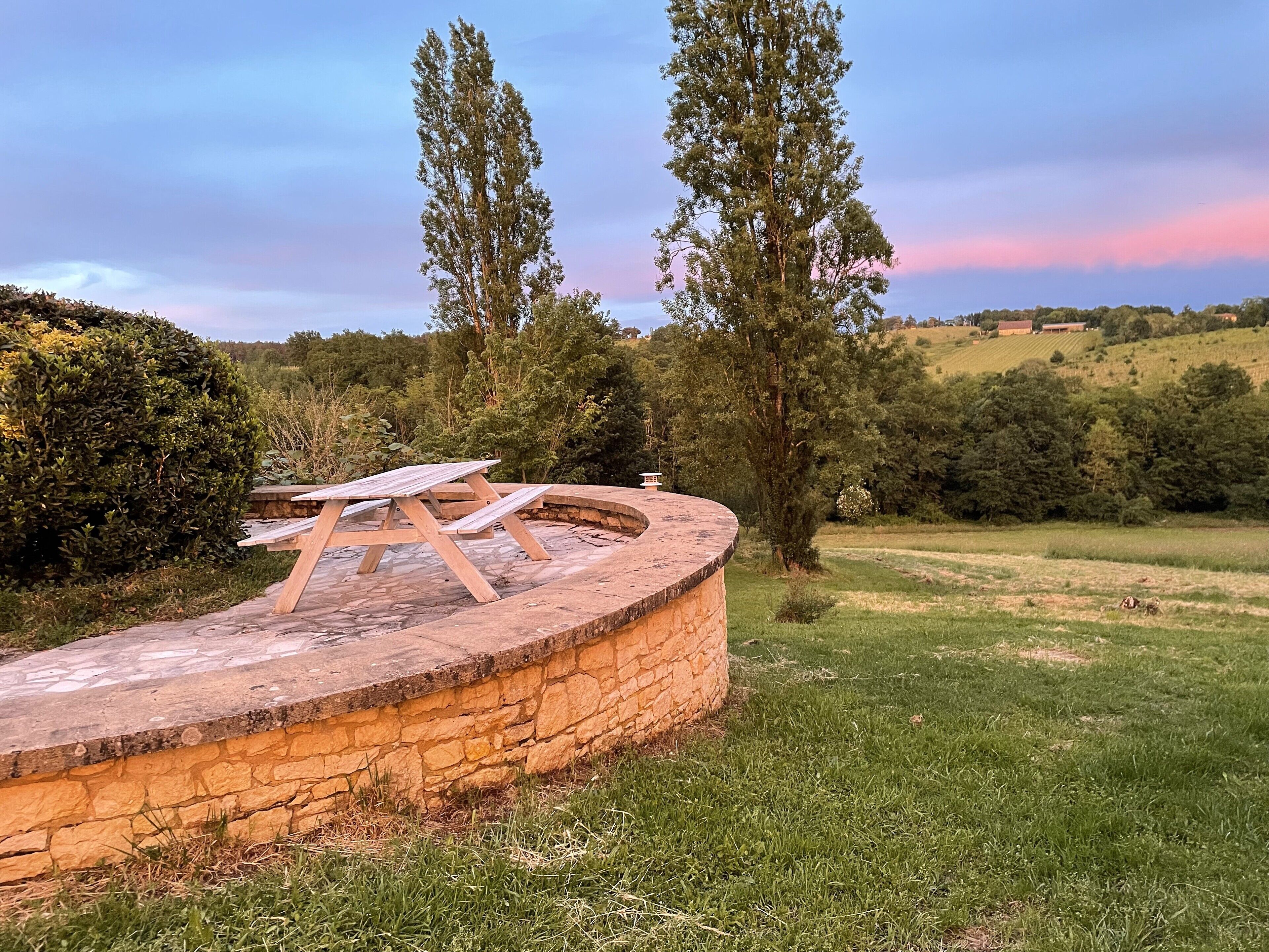 屋外ダイニングエリア