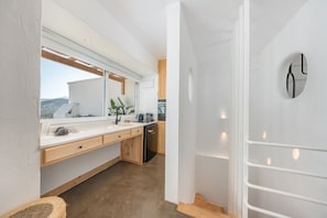Signature Double Room, 1 King Bed | Private kitchen - Kalkan Han Hotel (Kas)