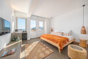 Premium bedding, Select Comfort beds, minibar, individually decorated - Kalkan Han Hotel (Kas)