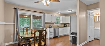 *Newly* Renovated Stay at modern 3BR Townhome (15 minutes from Harris-Hershey)