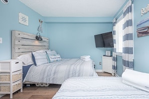 1 bedroom, free WiFi, bed sheets - Cozy 1 Bedroom Updated Condo with Pool - 5 Minute Walk to Beach & Boardwalk (Ocean City)