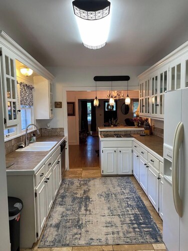 Zylee’s House on Choctaw is just a short walk to downtown Tahlequah. 