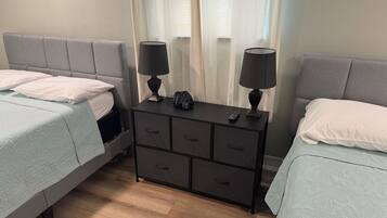3 bedrooms, desk, free WiFi, bed sheets
