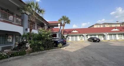 Kiwi Inn Capital O Houston - Hwy 249