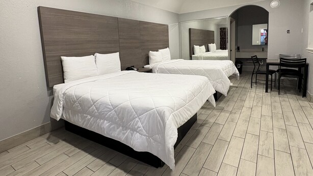 Apartment, Non Smoking (Double Queen Bed) - Kiwi Inn Capital O Houston - Hwy 249 (Houston)