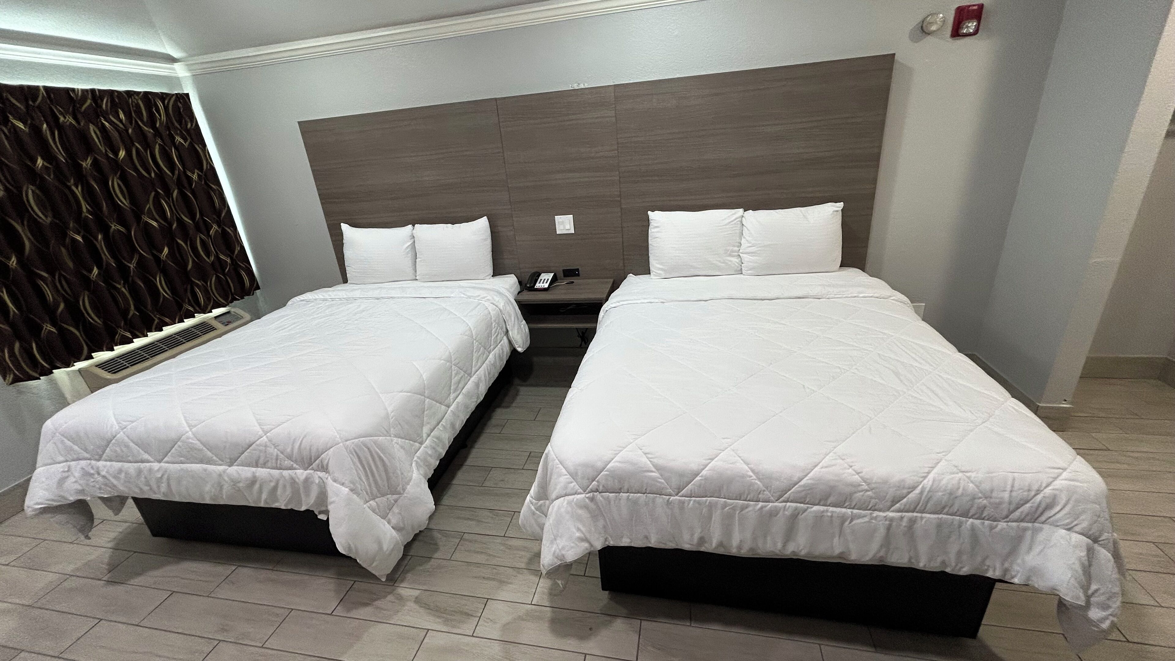 熨斗/熨衣板、免費無線上網、床單