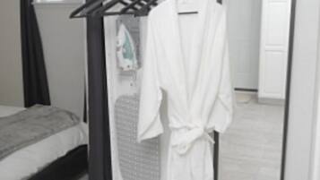 1 chambre, fer et planche à repasser, Wi-Fi, draps fournis