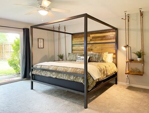 5 bedrooms, desk, iron/ironing board, free WiFi