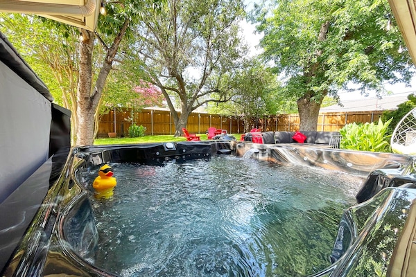 Bain à remous extérieur