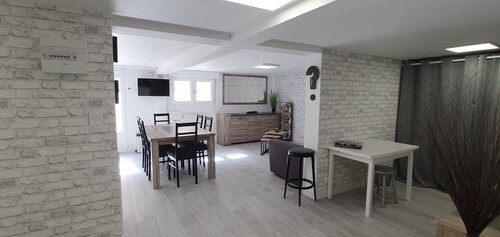 Apartment 60 m² with small garden 400m from a beach