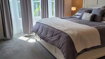 6 bedrooms, desk, WiFi