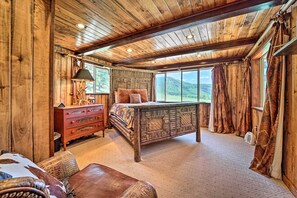 4 Schlafzimmer, Schreibtisch, Bügeleisen/Bügelbrett, Reisekinderbett