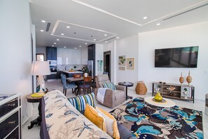 Smart TV - Esmeralda Beach Resort 3 Bedrooms Condo C 1303 (Puerto Peñasco)