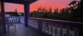 3 bedroom home with pool