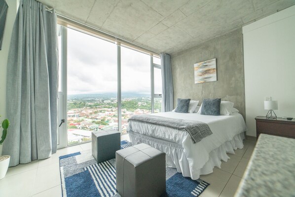 1 bedroom, iron/ironing board, free WiFi, bed sheets - Great Veiws 17th Floor IFreses! WiFI, A/C, Pool. (Curridabat)