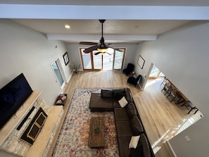 Smart TV, tenis de mesa y libros