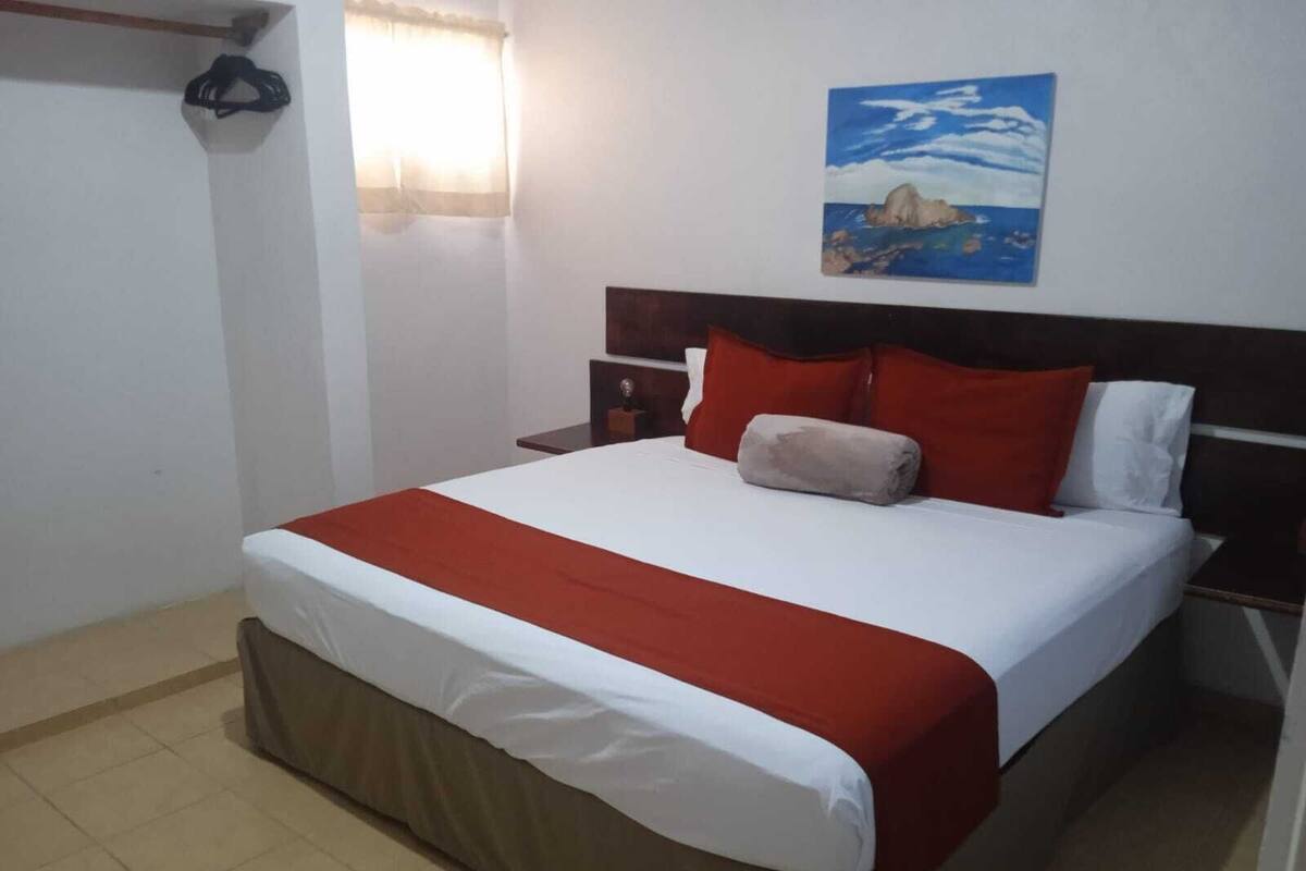 1 bedroom, iron/ironing board, free WiFi