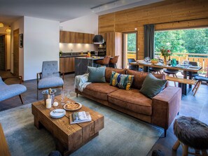 TV, video games - Solly Nook - alpine holiday for 8, hot tub & close to action - OVO Network (Châtel)