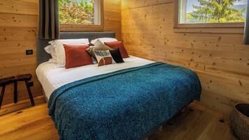 4 habitaciones, tabla de planchar con plancha, wifi y ropa de cama