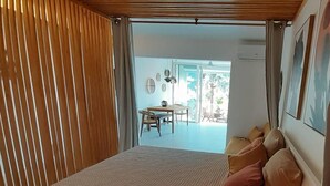 Room - Chic Studio Apartment Between sea and Lagoon (Nettle Bay)