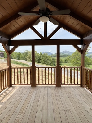 Terrace/patio - Cozy Bear Haven: Tiny Cabin, Incredible View! (Boone)