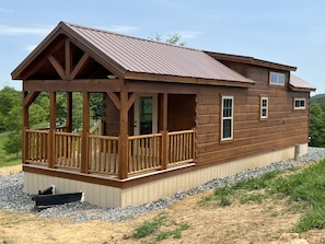 Exterior - Cozy Bear Haven: Tiny Cabin, Incredible View! (Boone)