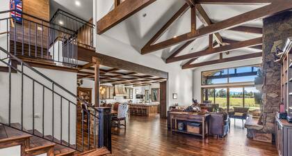 Bend Luxury Escape | Mountain Views, Sauna & Home Gym