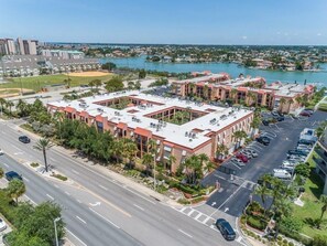 Exterior - Beautiful condo in waterfront gated community, close to beaches (St. Pete Beach)