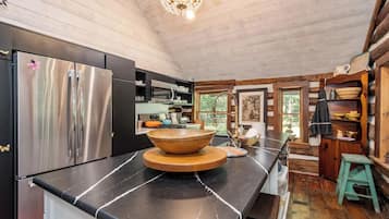 Casa (4 Bedrooms) | Servicio de la propiedad