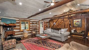 House (4 Bedrooms) | Property amenity