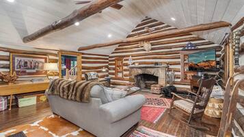 House (4 Bedrooms) | Property amenity