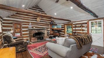 House (4 Bedrooms) | Property amenity