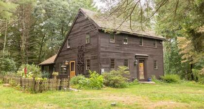 Rustic Farmette Studio with Hot Tub & Pool