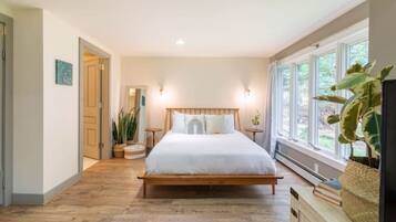 1 bedroom, iron/ironing board, travel crib, free WiFi