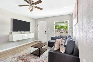 تلفزيون ذكي