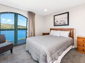 Apartment | 4 bedrooms, iron/ironing board, free WiFi