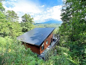 Exterior - Romantic, Stunning Views, Luxury, Pet Friendly, Hot Tub, Arcade, Modern Cabin (Sevierville)