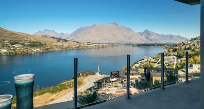 MODERN ALPINE LIVING SPECTACULAR VIEW