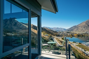 Balcony - MODERN ALPINE LIVING SPECTACULAR VIEW (Queenstown)