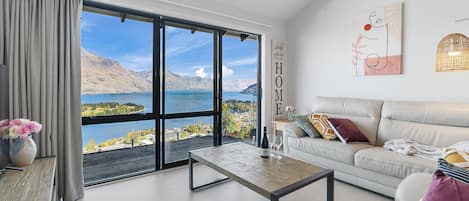 Apartment | Living area | Smart TV, Netflix, streaming services